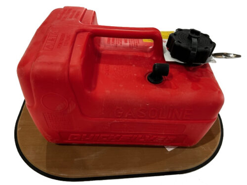 3` Gallon,(12 Litre) portable fuel tank with vented cap. 1/4" NPT thread feed port. - Image 2